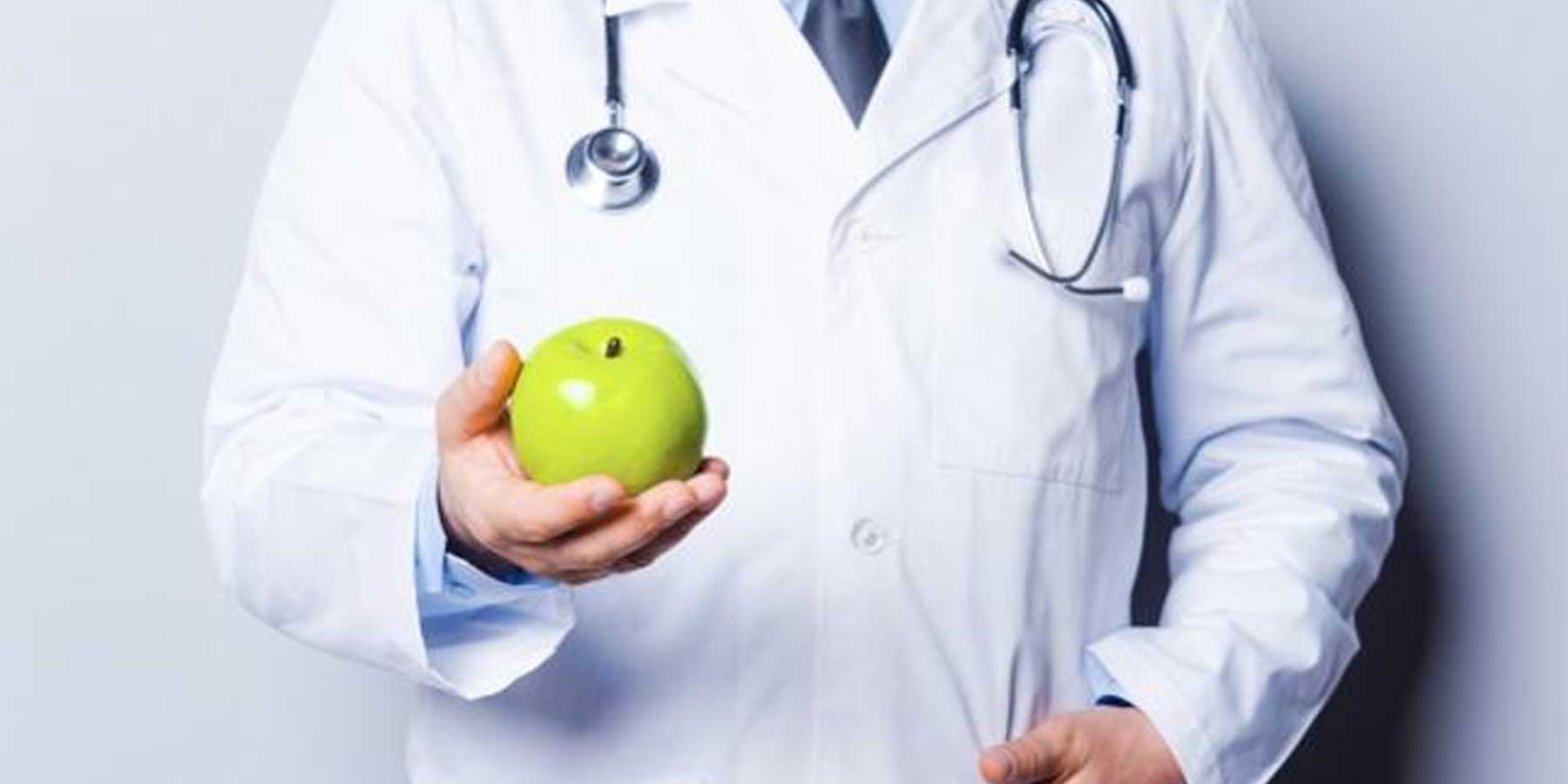 An apple a day keeps the doctor away meaning